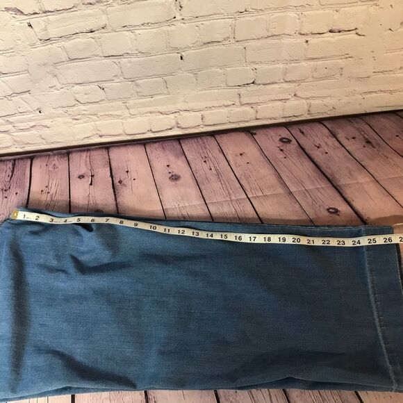Talbots Classic Light Blue Wide Leg Denim Trouser Jeans High Rise Minimalist 8 - Picture 5 of 14